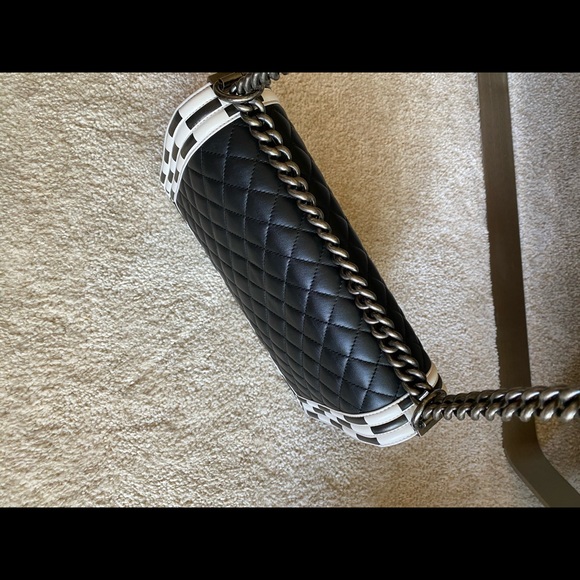 SOLD Chanel calfskin checkerboard new medium boy - Picture 8 of 14